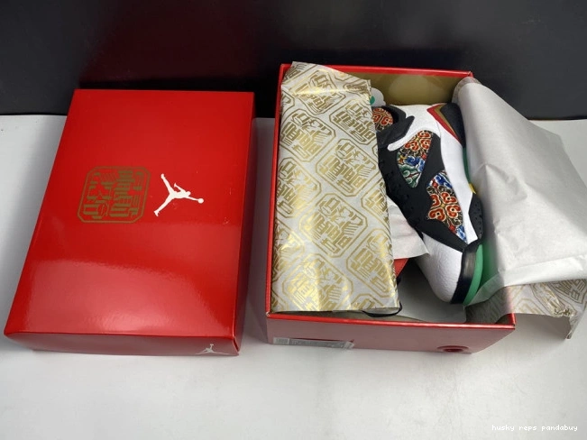 Rep Husky Jordan CW2805-160 7 China Greater Air Retro 0818